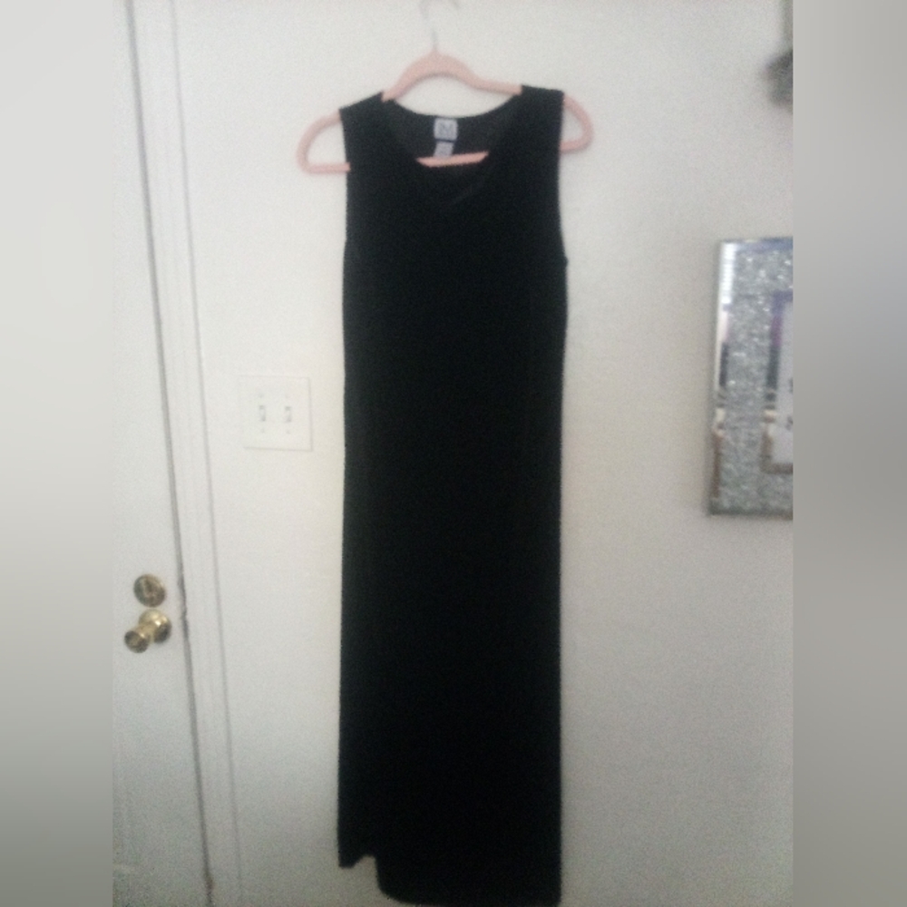 JM black long dress sleeveless size medium